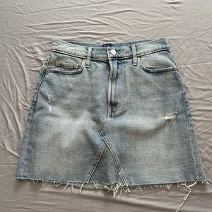 NEVER WORN JEAN SKIRT